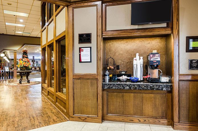 Imagen de los interiores del Hotel Clarion Inn, Garden City. Foto 17