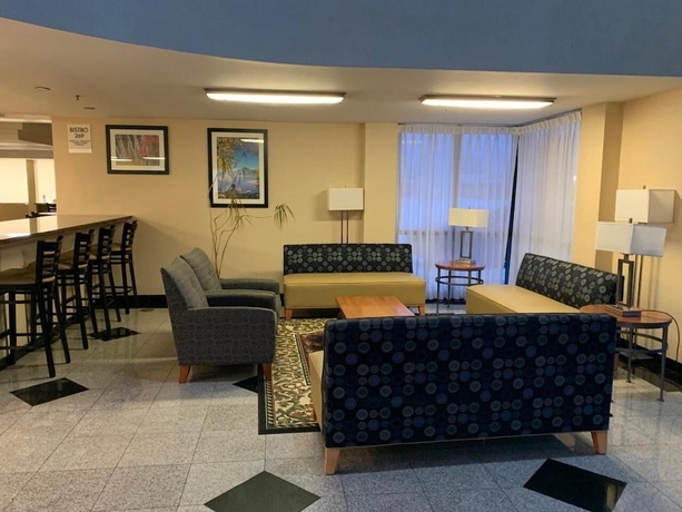 Imagen de los interiores del Hotel Clarion Inn I-94 Near Expo Center. Foto 13