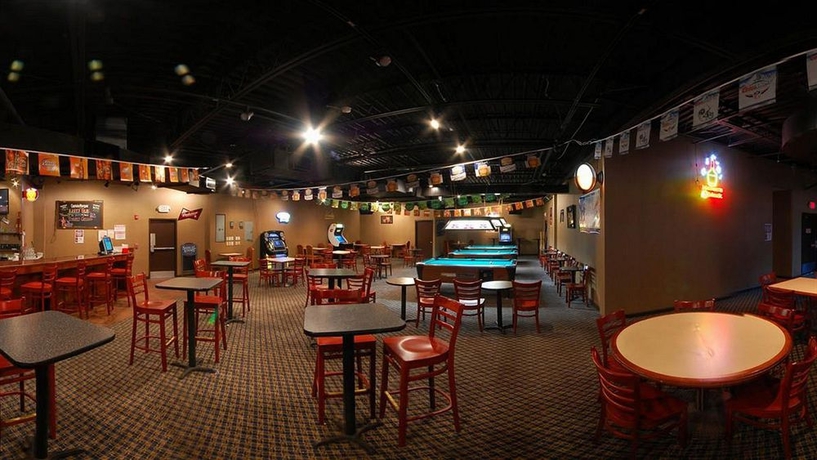 Imagen del bar/restaurante del Hotel Clarion Inn, Murfreesboro. Foto 2