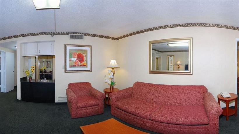 Imagen de los interiores del Hotel Clarion Inn, Murfreesboro. Foto 5