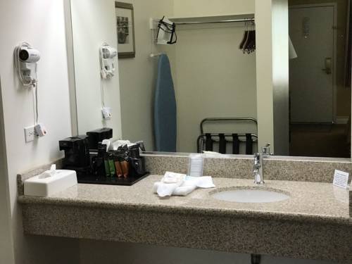 Imagen de la habitación del Hotel Clarion Inn Near China Lake Naval Station. Foto 2