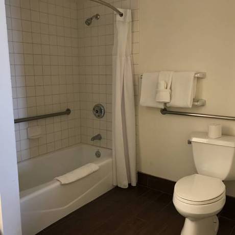 Imagen de la habitación del Hotel Clarion Inn Near China Lake Naval Station. Foto 3