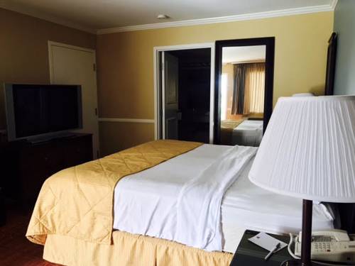 Imagen de la habitación del Hotel Clarion Inn Near China Lake Naval Station. Foto 11