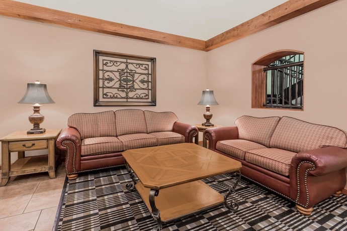 Imagen de los interiores del Hotel Clarion Inn Ormond Beach At Destination Daytona. Foto 15