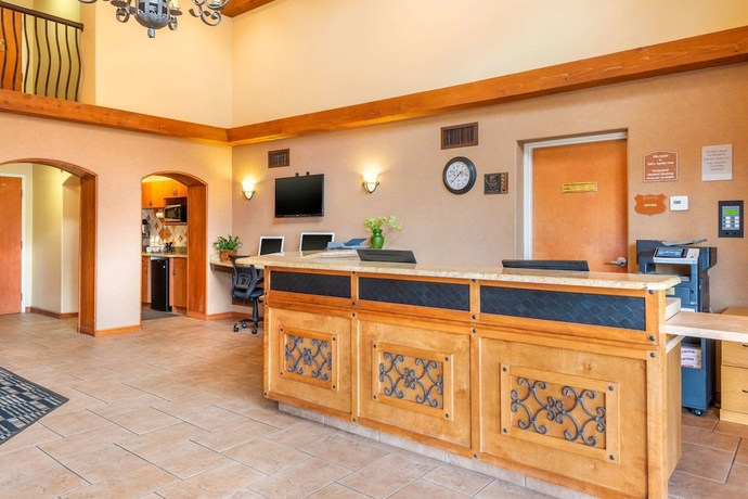 Imagen de los interiores del Hotel Clarion Inn Ormond Beach At Destination Daytona. Foto 18