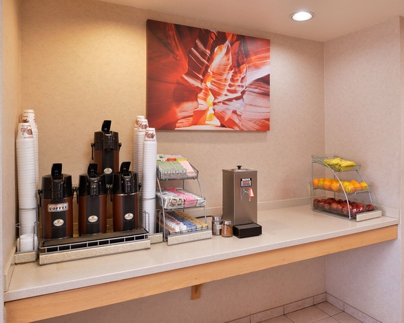 Imagen del bar/restaurante del Hotel Clarion Inn Page - Lake Powell. Foto 5