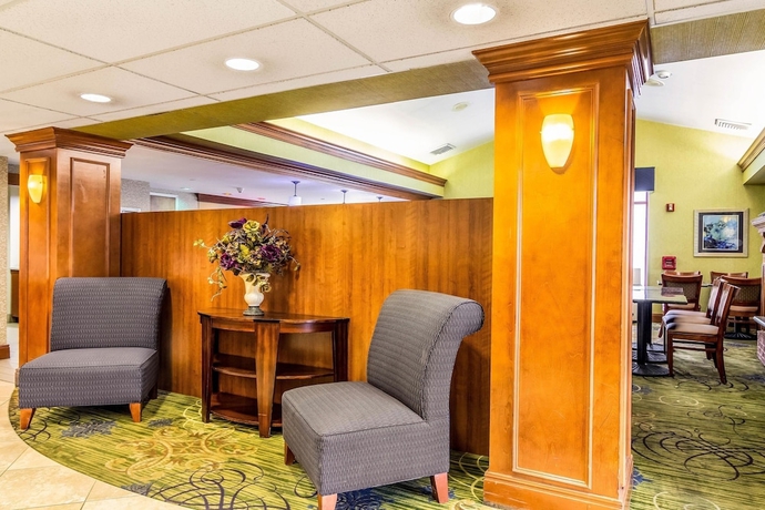 Imagen de los interiores del Hotel Clarion Inn Pittsburgh Cranberry. Foto 19