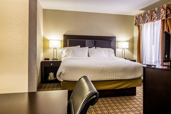Imagen de la habitación del Hotel Clarion Inn Pittsburgh Cranberry. Foto 14
