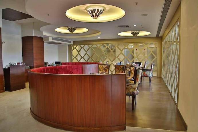 Imagen del bar/restaurante del Hotel Clarion Inn Sevilla. Foto 2