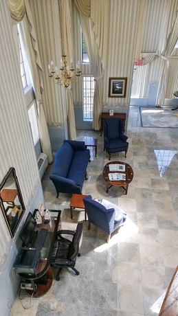 Imagen de los interiores del Hotel Clarion Inn Silicon Valley. Foto 5