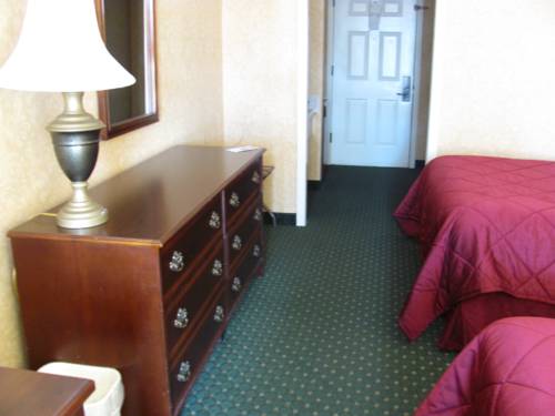 Imagen de la habitación del Hotel Clarion Inn Willow River. Foto 5