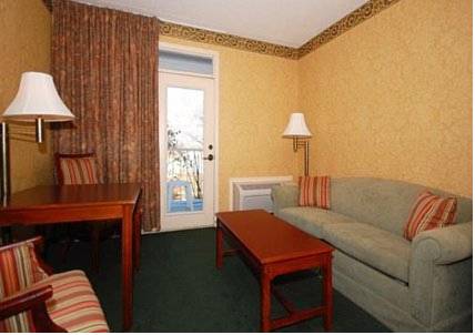 Imagen de la habitación del Hotel Clarion Inn Willow River. Foto 13