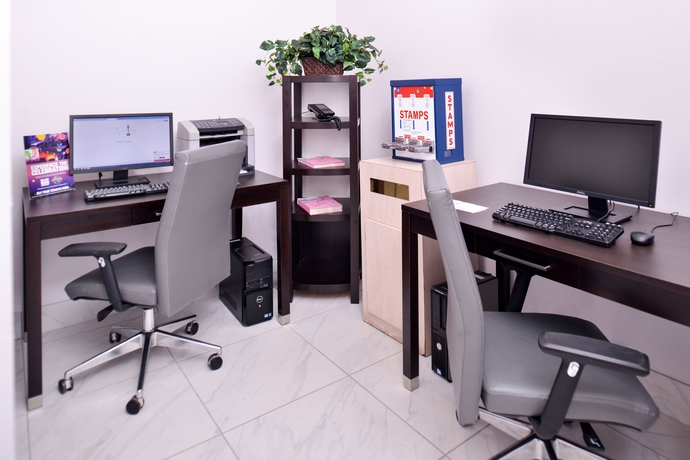 Imagen de los interiores del Hotel Clarion Inn and Suites Across From Universal Orlando Resort. Foto 13