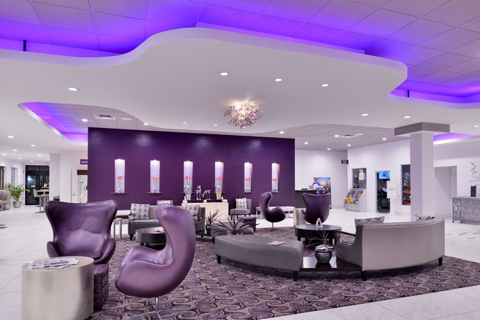 Imagen de los interiores del Hotel Clarion Inn and Suites Across From Universal Orlando Resort. Foto 15