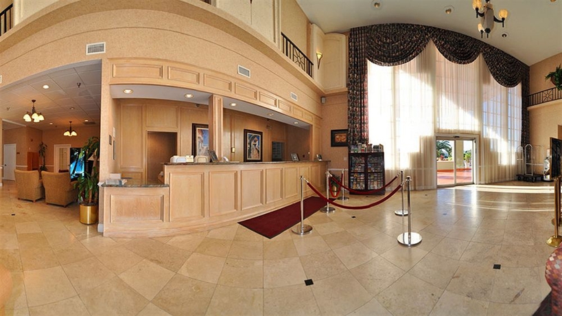 Imagen de los interiores del Hotel Clarion Inn and Suites Central Clearwater Beach. Foto 9