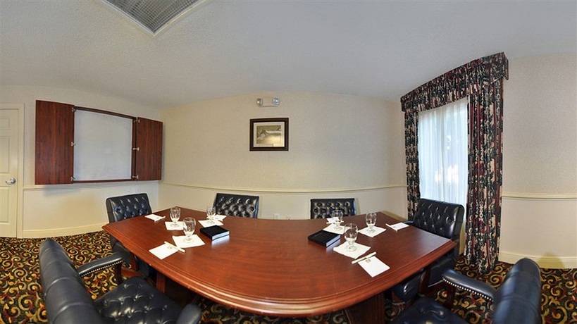 Imagen de los interiores del Hotel Clarion Inn and Suites Central Clearwater Beach. Foto 12