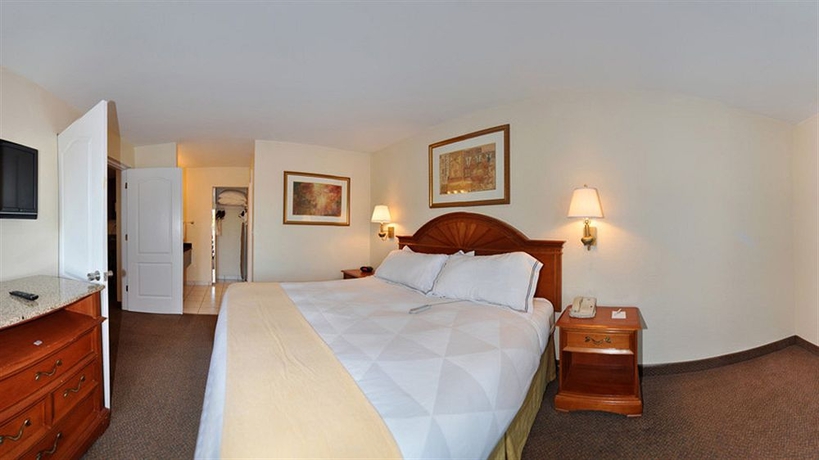 Imagen de la habitación del Hotel Clarion Inn and Suites Central Clearwater Beach. Foto 7