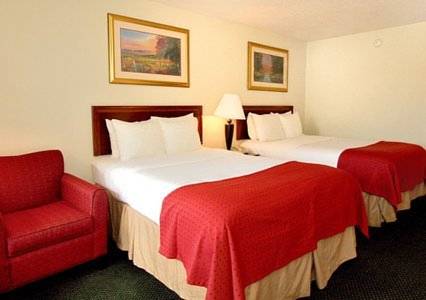 Imagen de la habitación del Hotel Clarion Inn and Suites Dothan South. Foto 4