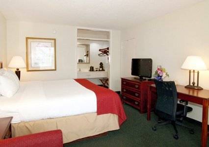 Imagen de la habitación del Hotel Clarion Inn and Suites Dothan South. Foto 5