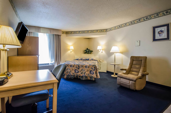 Imagen de la habitación del Hotel Clarion Inn and Suites, Evansville. Foto 4