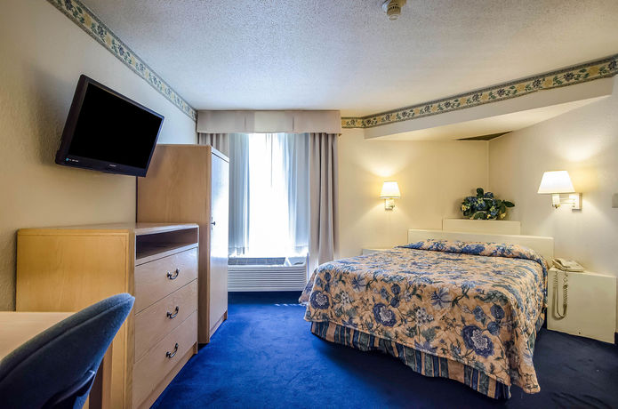 Imagen de la habitación del Hotel Clarion Inn and Suites, Evansville. Foto 5