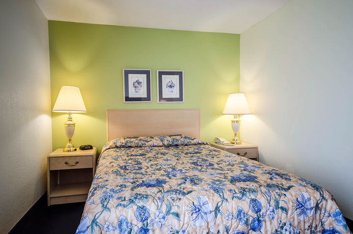 Imagen de la habitación del Hotel Clarion Inn and Suites, Evansville. Foto 8