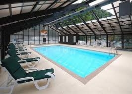 Imagen de la piscina del Hotel Clarion Inn and Suites, Gatlinburg. Foto 4
