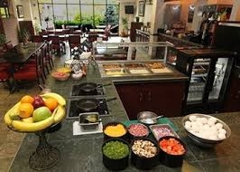 Imagen del bar/restaurante del Hotel Clarion Inn and Suites, Gatlinburg. Foto 2