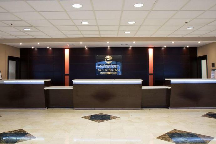 Imagen de los interiores del Hotel Clarion Inn and Suites Miami International Airport. Foto 9