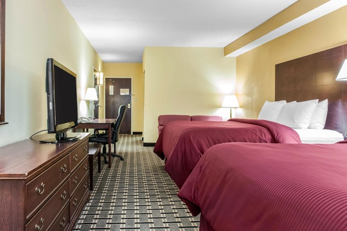 Imagen de la habitación del Hotel Clarion Inn and Suites Northwest. Foto 2