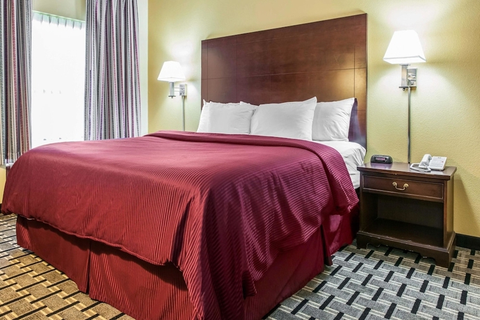 Imagen de la habitación del Hotel Clarion Inn and Suites Northwest. Foto 8