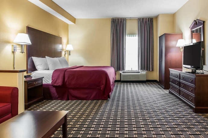 Imagen de la habitación del Hotel Clarion Inn and Suites Northwest. Foto 13