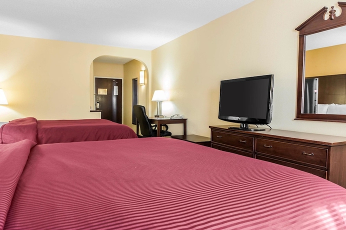 Imagen de la habitación del Hotel Clarion Inn and Suites Northwest. Foto 16