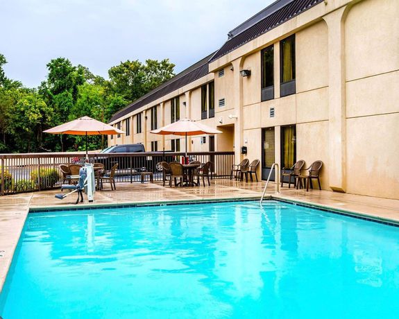 Imagen de la piscina del Hotel Clarion Inn near Lookout Mountain. Foto 18