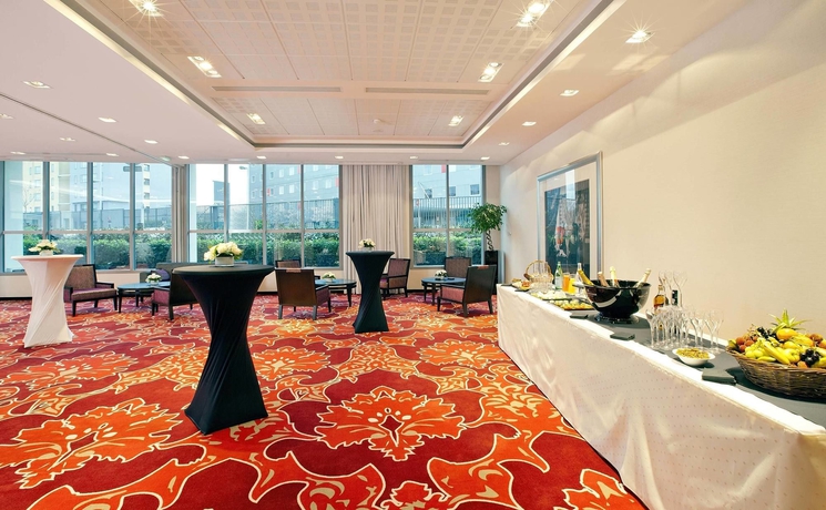 Imagen de los interiores del Hotel Clarion Paris CDG Airport. Foto 5