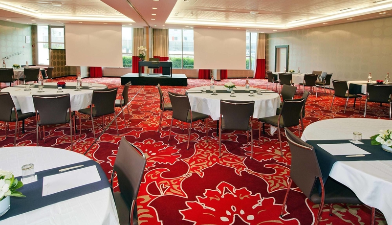 Imagen de los interiores del Hotel Clarion Paris CDG Airport. Foto 6