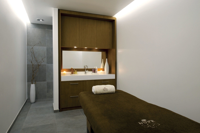 Imagen de los interiores del Hotel Clarion Paris CDG Airport. Foto 13