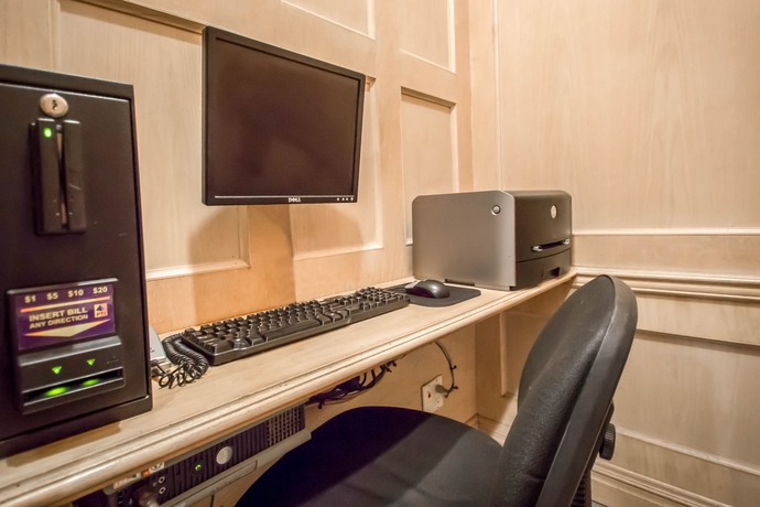 Imagen de los interiores del Hotel Clarion Park Avenue. Foto 16