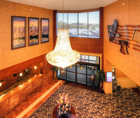 Imagen de los interiores del Hotel Clarion Philadelphia International Airport. Foto 14