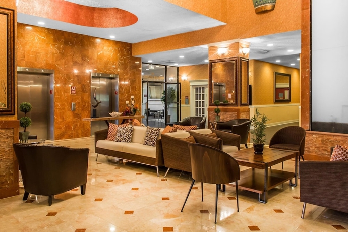 Imagen de los interiores del Hotel Clarion Philadelphia International Airport. Foto 16