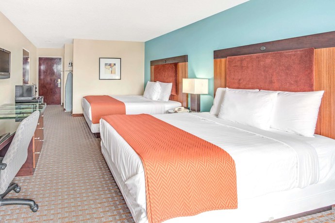 Imagen de la habitación del Hotel Clarion Pointe Atlanta Airport College Park. Foto 9