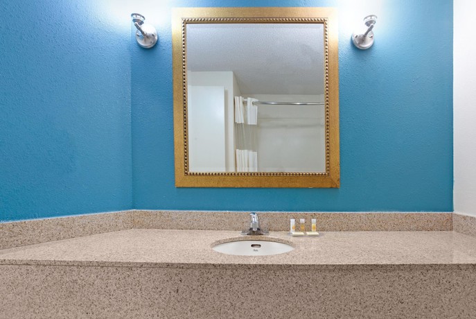 Imagen de la habitación del Hotel Clarion Pointe Atlanta Airport College Park. Foto 14