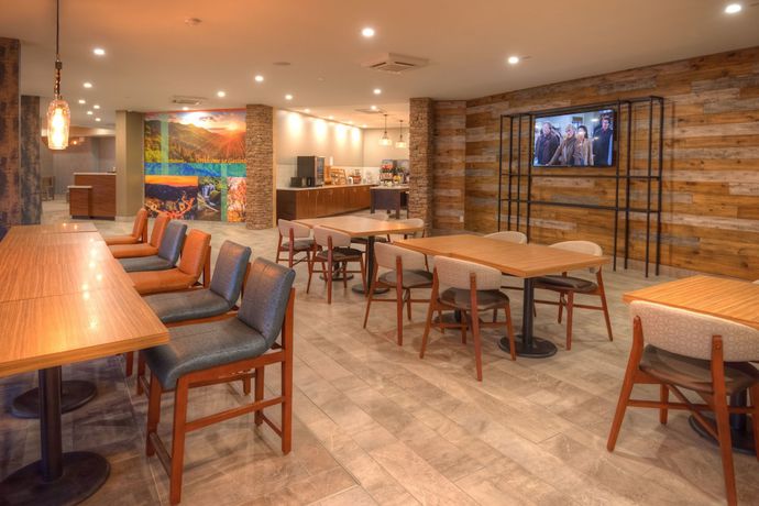 Imagen de los interiores del Hotel Clarion Pointe Downtown Gatlinburg. Foto 16