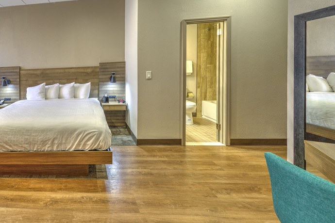 Imagen de la habitación del Hotel Clarion Pointe Downtown Gatlinburg. Foto 5
