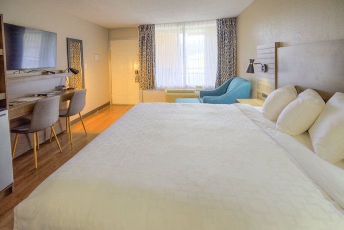 Imagen de la habitación del Hotel Clarion Pointe Downtown Gatlinburg. Foto 6