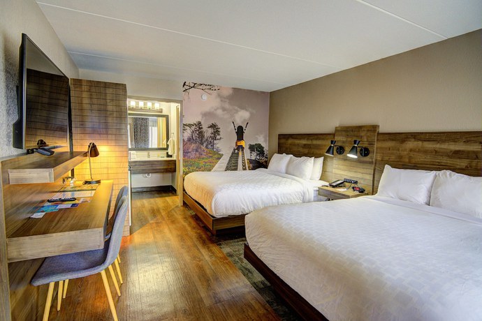 Imagen de la habitación del Hotel Clarion Pointe Downtown Gatlinburg. Foto 9
