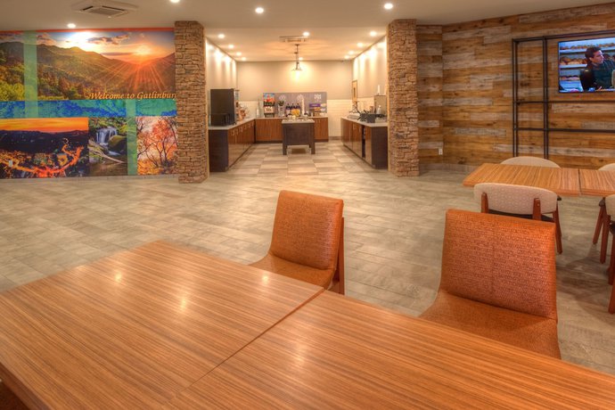 Imagen de los interiores del Hotel Clarion Pointe Downtown Gatlinburg. Foto 20