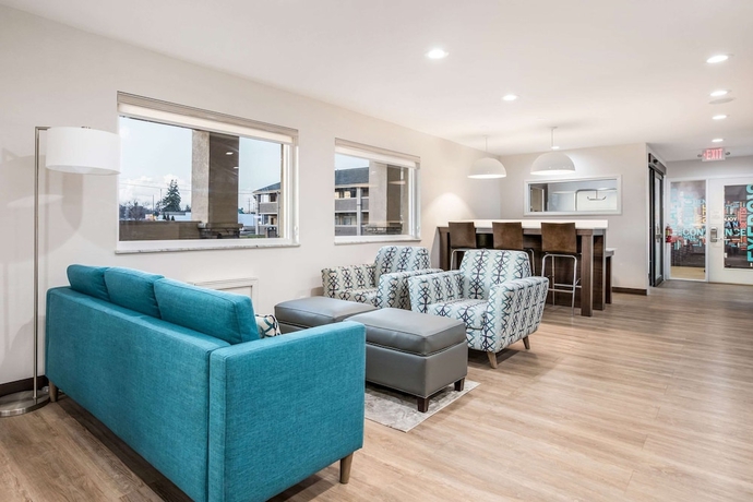 Imagen de los interiores del Hotel Clarion Pointe East Lansing University Area. Foto 19