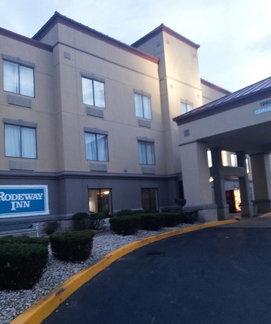 Imagen general del Hotel Clarion Pointe Evansville North. Foto 3