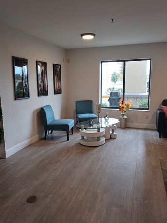 Imagen de los interiores del Hotel Clarion Pointe Evansville North. Foto 14